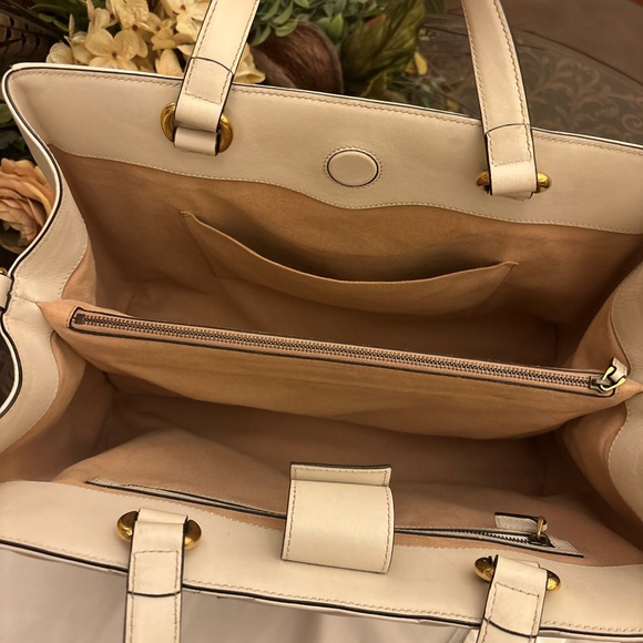 Gucci Calfskin Medium Marmont Tote Bag - Picture 4 of 9